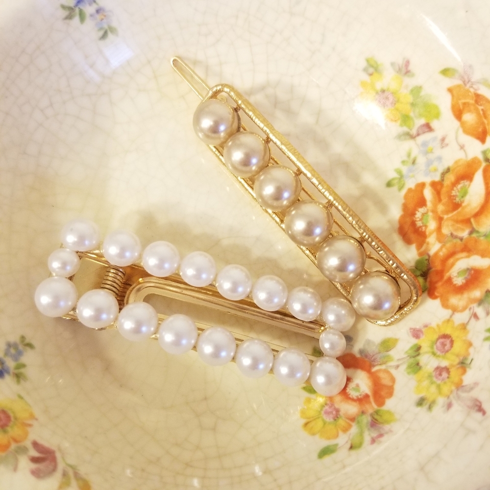 Faux Pearl Hair Clips - Picture 1 of 3